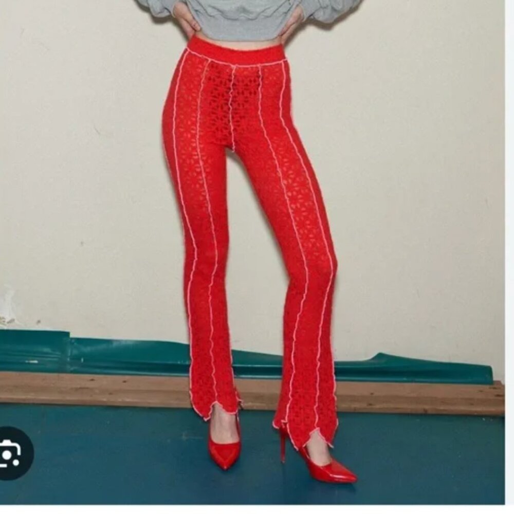 NEVER WORN Fashion Brand Company Red Daisy Lace Leaf Pants